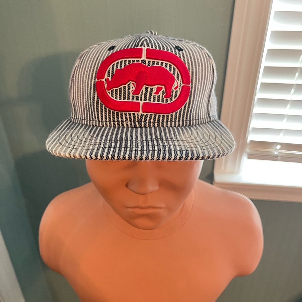 Ecko Vintage Painter flat bill snap back hat